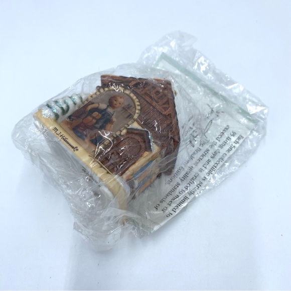 1999 Vintage Bradford Exchange M. I. Hummel Little Shoemaker Christmas Ornament - Picture 2 of 12